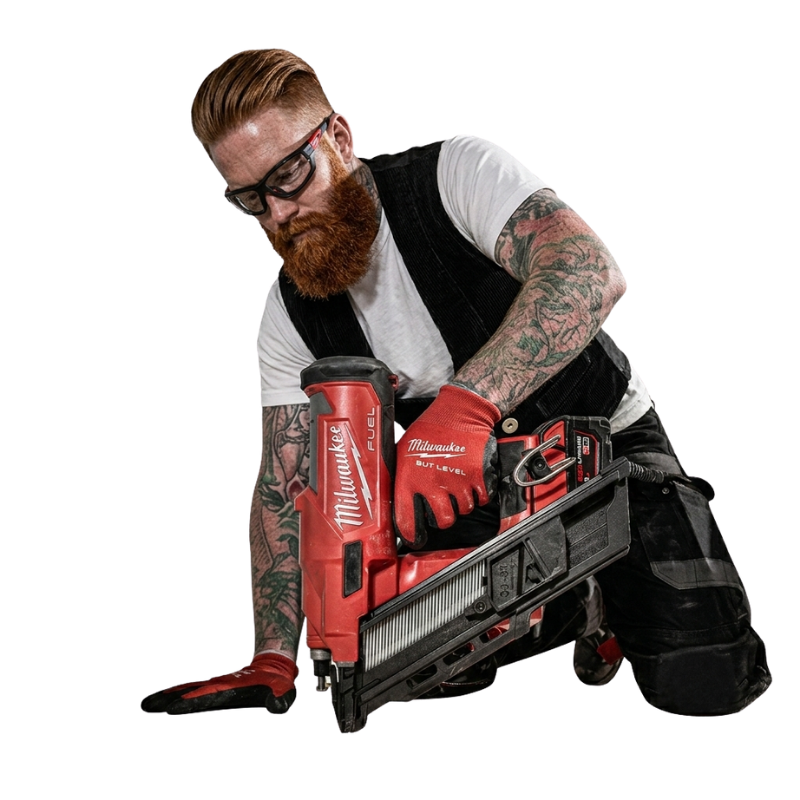 Zimmermann testet Milwaukee M18 FUEL Kettensäge – BIG RED TOUR 2026 Memmingen Allgäu